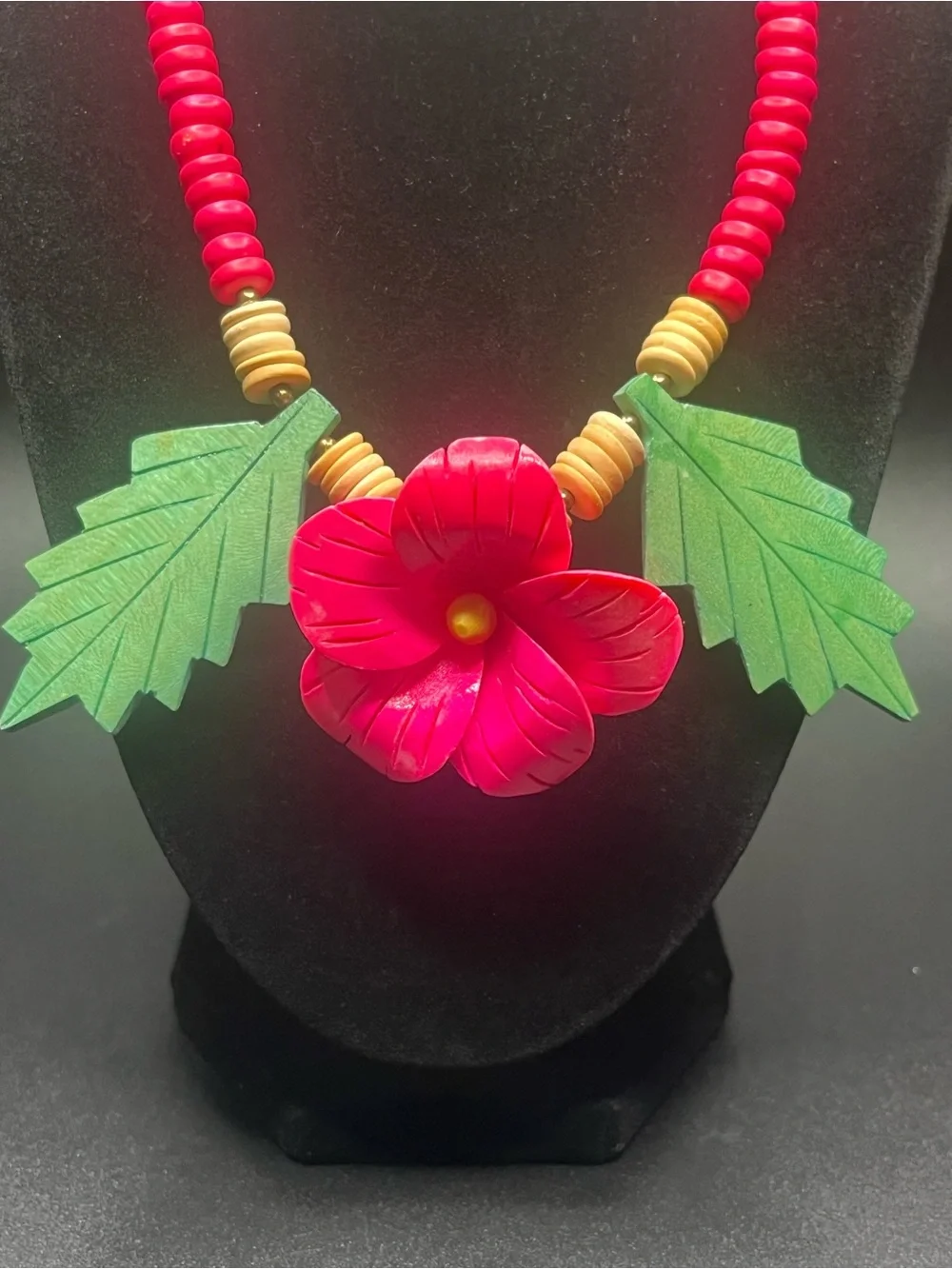 Vintage Hand Painted Wood Flower Necklace Red Green Tropical Statement